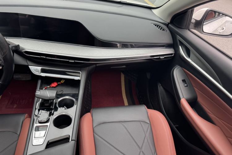 Used Changan Eado 2022 PLUS Blue Whale NE 1.4T GDI DCT Prestige Edition
