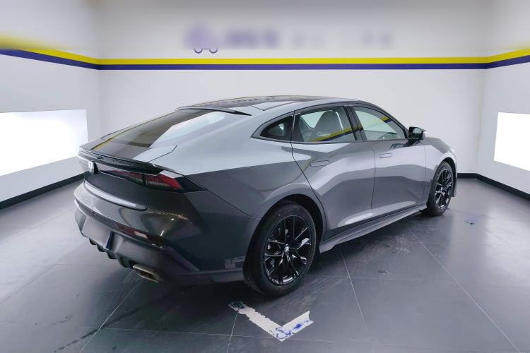 Used Changan UNI-V 2024 1.5T Prestige Edition
