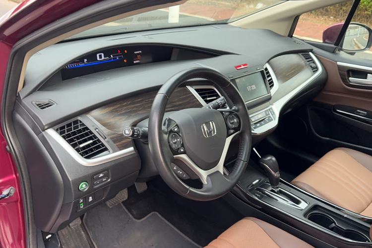 Used Honda Jade 2017 210TURBO CVT Luxury Edition 6 Seats
