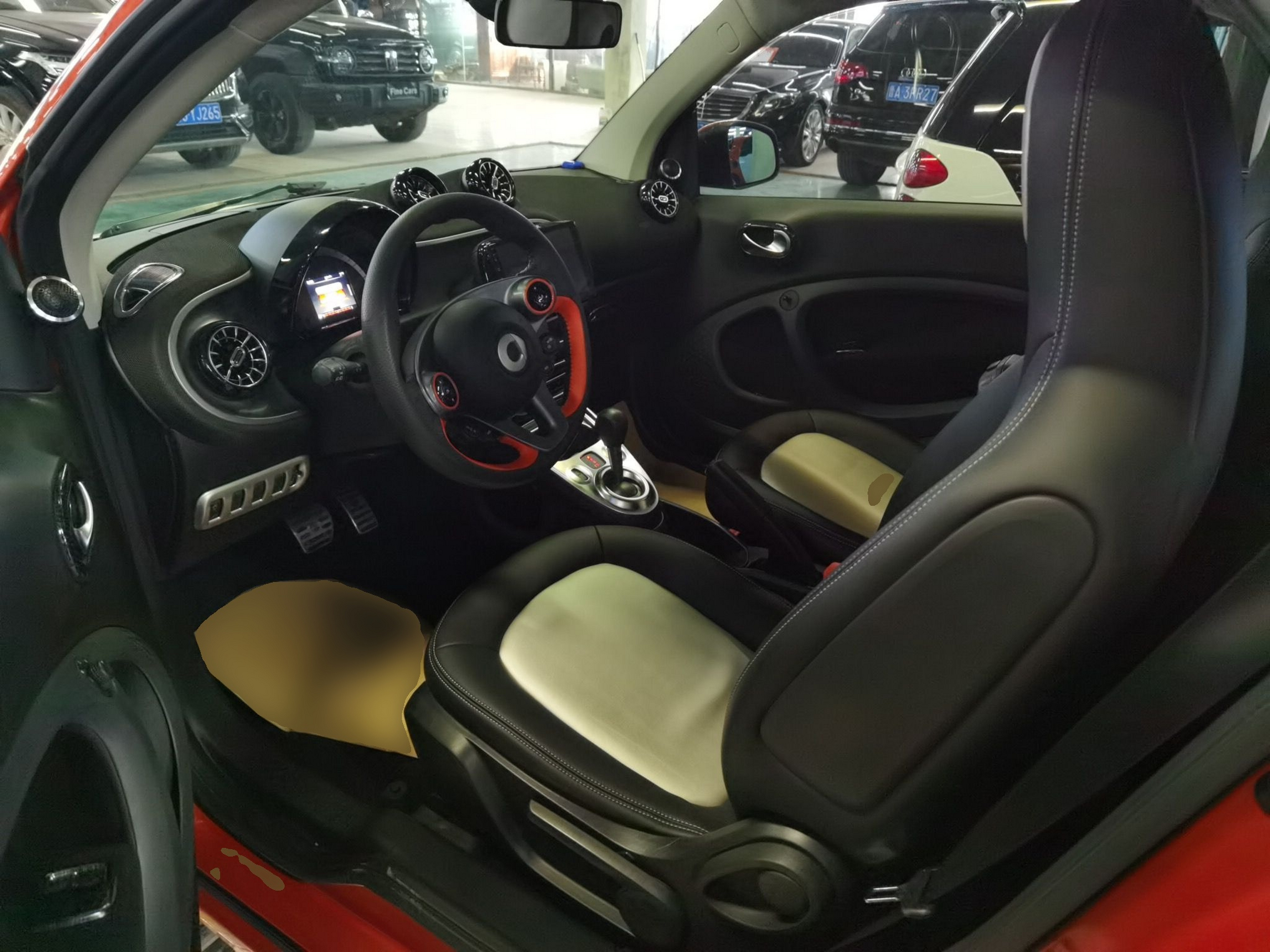 Переднее сиденье в автомобиле