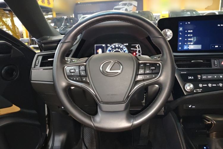 Used Lexus ES 2023 200 Excellence Edition