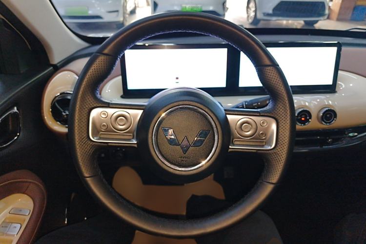 Used Wuling Bingo 2023 410 km Lingxi Deluxe Edition
