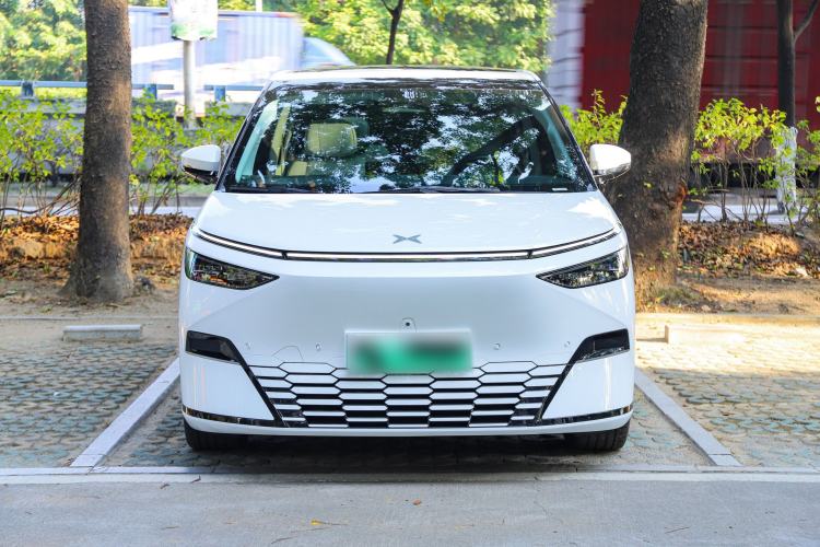 Used XPeng X9 2024 702 Ultra-Long Range Pro
