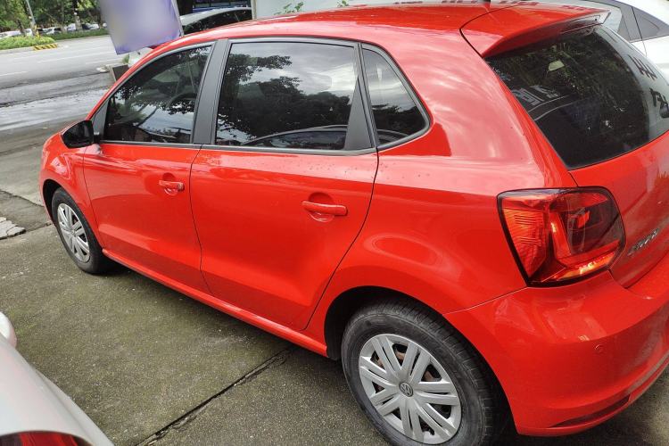 Used Volkswagen Polo 2016 1.4L Manual Fashion Model
