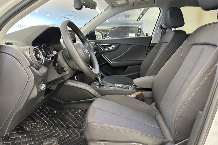 Used Audi Q2L 2018 35 TFSI Launch Exclusive Edition China VI
