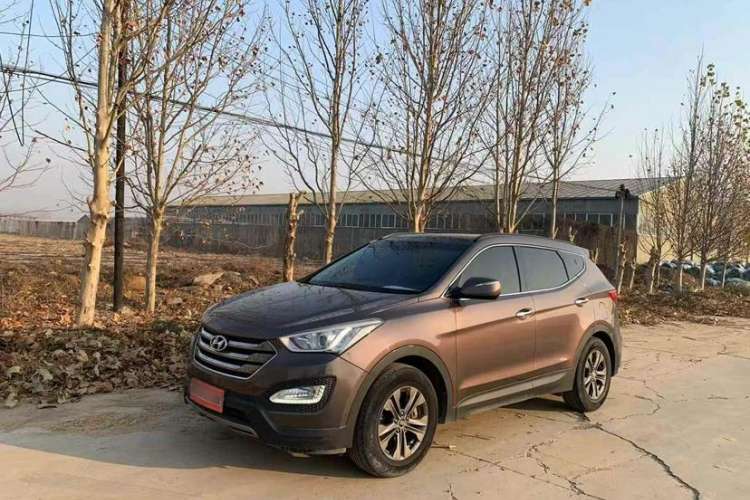 Used Hyundai Santa Fe 2013 2.4L Automatic Two-Wheel Drive Smart Version
