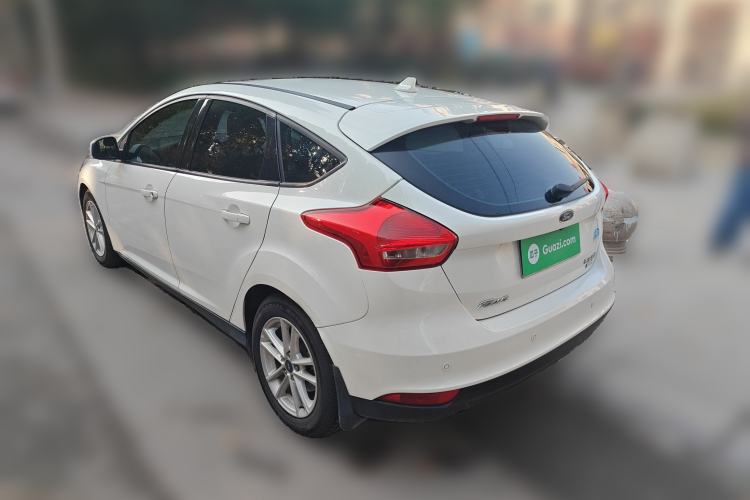 Used Ford Focus 2015 Hatchback EcoBoost 125 Manual – Ultra-Style Edition