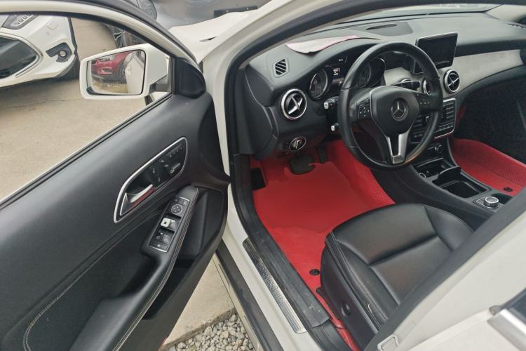 Used Mercedes-Benz GLA 2015 GLA 220 4MATIC Fashion Model