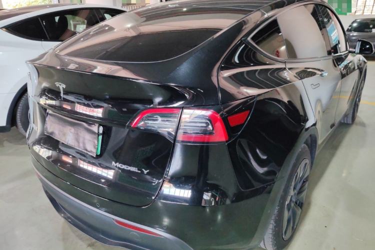 Used Tesla Model Y 2023 Rear-Wheel-Drive Version
