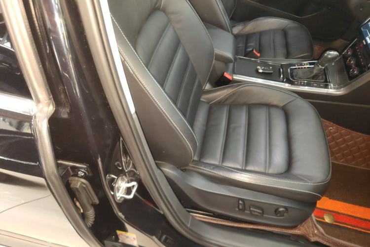 Used Volkswagen Passat 2017 280TSI DSG Luxury Edition
