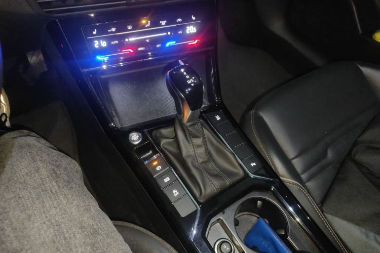 Used Volkswagen Passat 2020 330TSI Elite Edition China VI
