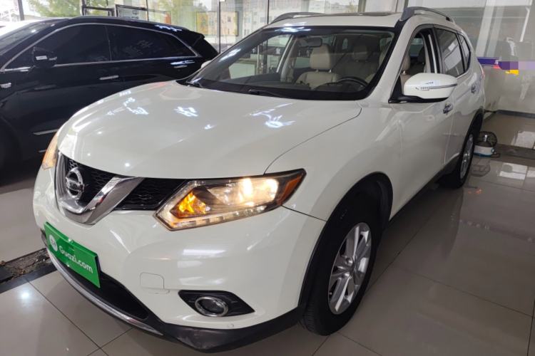 Used Nissan X-Trail 2014 2.5L CVT Leading Edition 4WD
