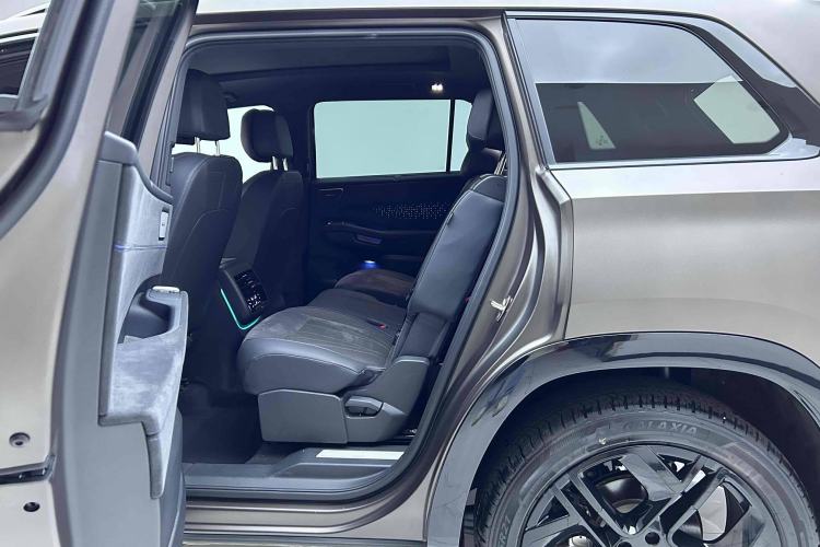 Used Volkswagen Teramont 2025 Tiguan Pro 450TSI Four-Wheel Drive Summit Edition
