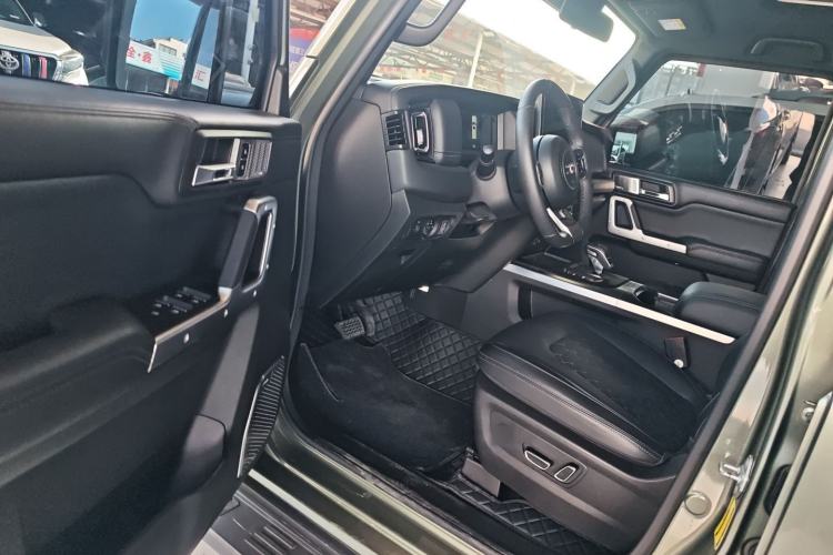 Used 212 T01 2024 2.0T Mechanic