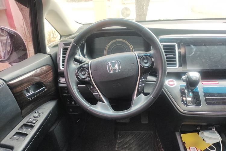 Used Honda Elysion 2016 2.4L Luxury Edition
