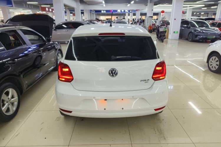 Used Volkswagen Polo 2016 1.6L Automatic Comfort Model
