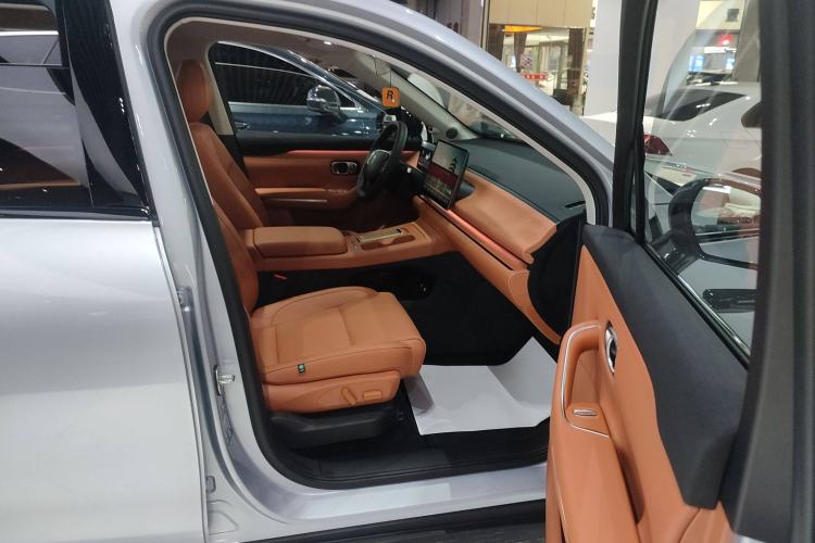 Used Leapmotor C16 2024 Range-Extended 200 LiDAR Edition
