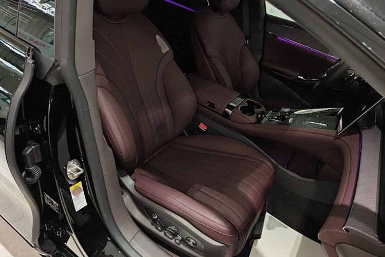 Used Denza Z9GT 2024 1100 Four-Wheel Drive Max Edition
