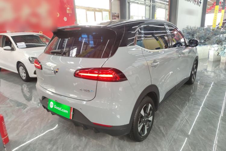 Used Wuling Bingo PLUS 2024 330 km Range Five-Seater Version
