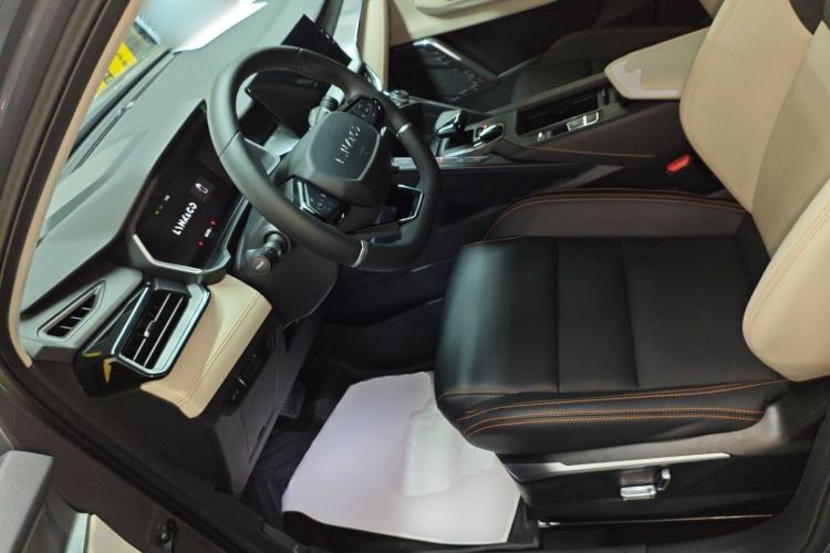 Used Lynk & Co 06 EM-P 2022 PHEV 84 km Range Pro Version