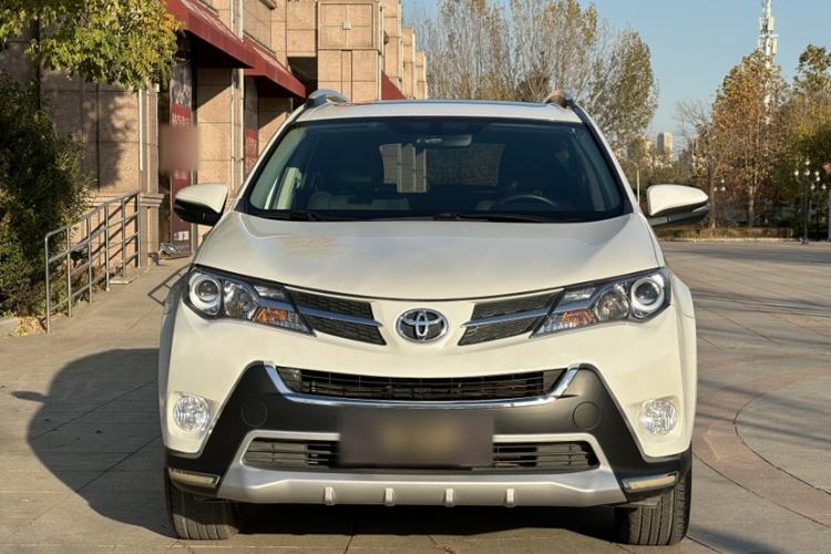 Used Toyota RAV4 2015 2.0L CVT Four-Wheel Drive New Edition
