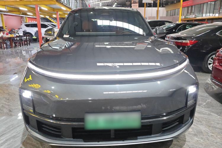 Used Li Auto L8 2023 Pro Model
