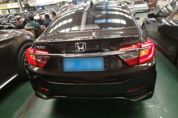 Used Honda Crider 2013 1.8L automatic luxury edition
