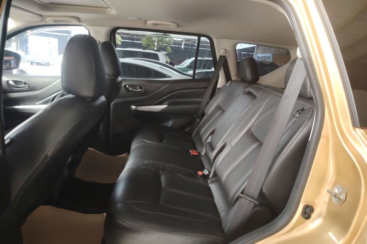 Used Nissan Terra 2018 2.5L Automatic 4x4 Luxury Edition
