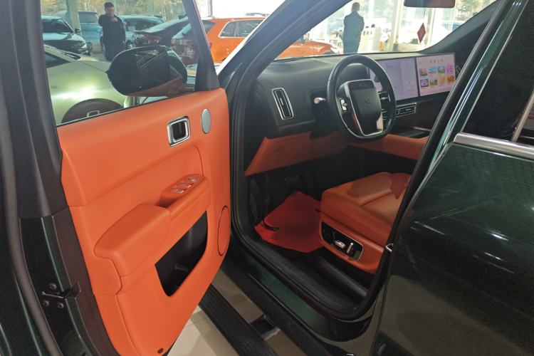 Used Li Auto L8 2023 Pro Model
