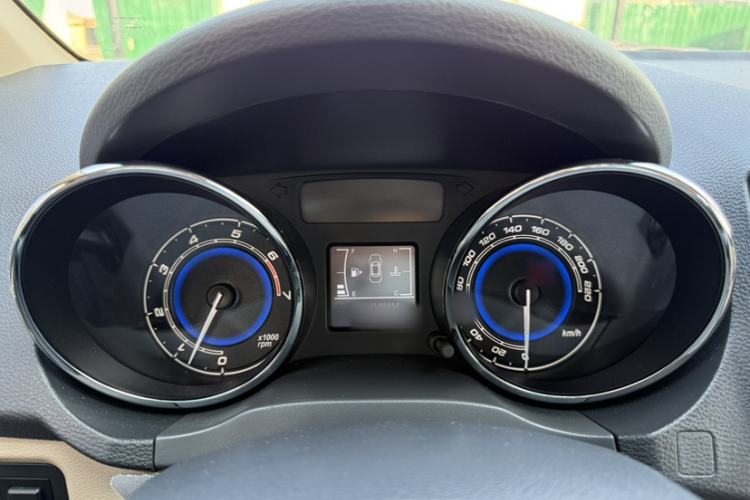 Used Chery E3 2015 1.5L Manual Fashion Model