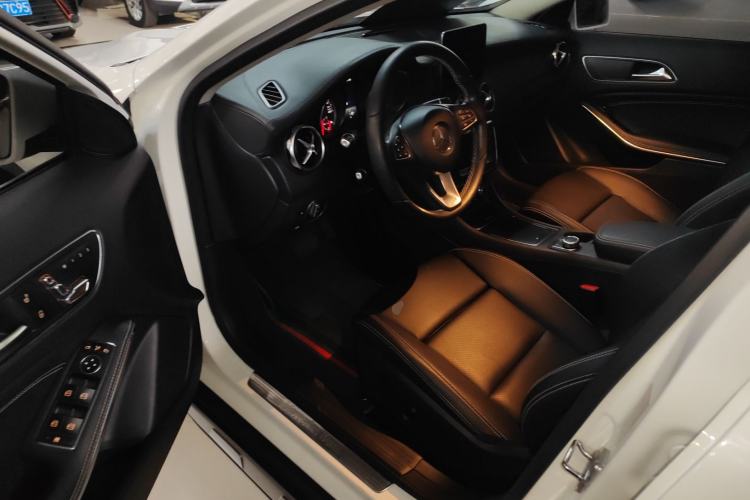 Used Mercedes-Benz GLA 2018 GLA 200 Fashion Model
