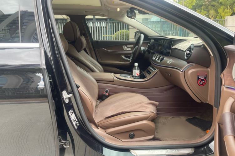 Used Mercedes-Benz E-Class New Energy 2022 Restyled E 350 e L Plug-in Hybrid Sedan
