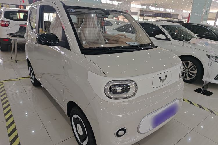 Used Wuling Hongguang MINIEV 2024 3rd Generation 215km Advanced Version
