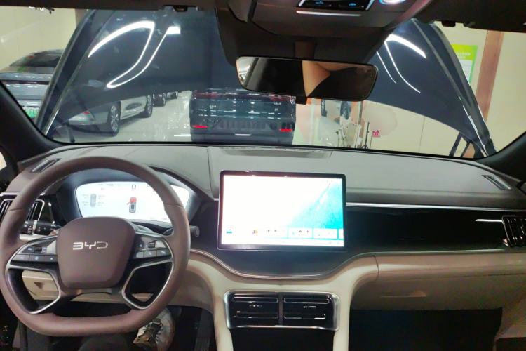 Used BYD Song PLUS New Energy 2025 EV Intelligent Driving Edition 520km Luxury Model
