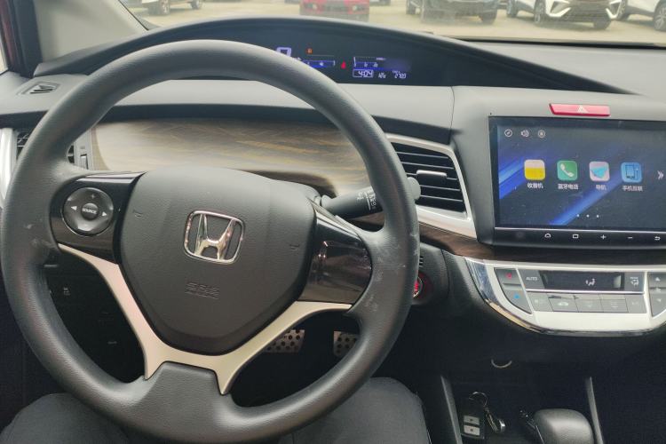 Used Honda Jade 2017 1.8L automatic Comfort version 5 seats
