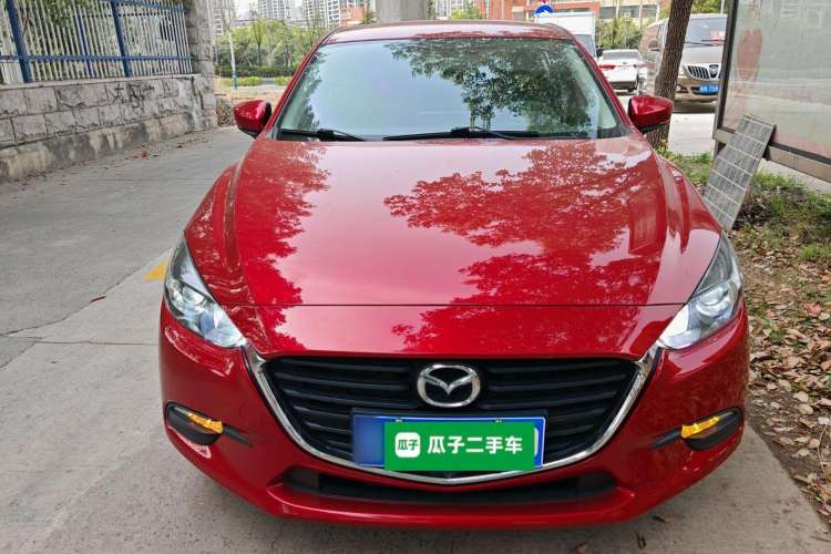 Used Mazda Mazda 3 Axela 2019 Cloud-Control Edition Hatchback 1.5L Automatic Comfort Model China VI Standard
