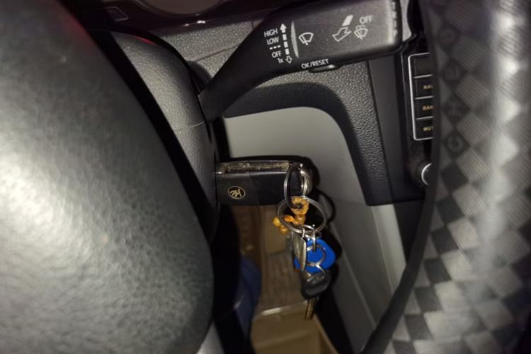 Used Skoda Rapid 2013 1.6L Automatic Smart Selection Model
