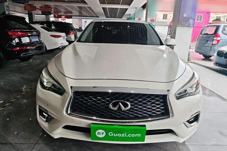 Used Infiniti Q50L 2018 2.0T Enjoyment Version China VI Standard
