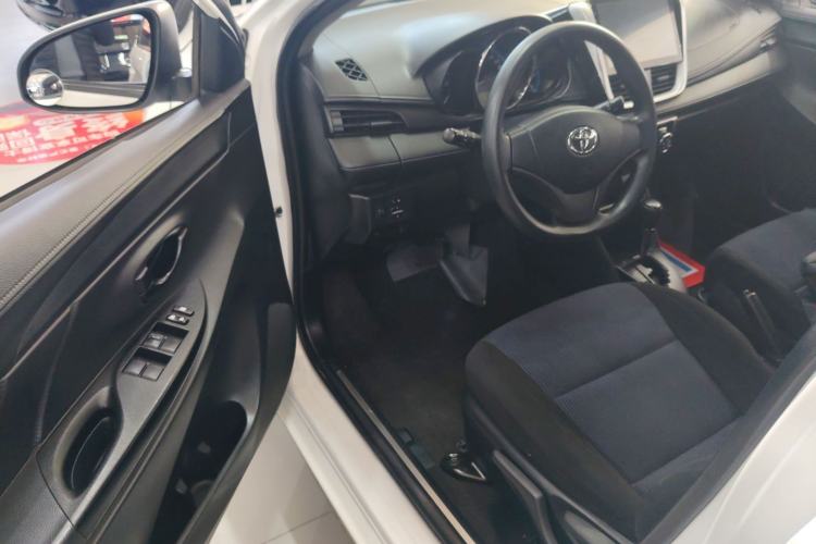 Used Toyota YARiS L 2016 Revised 1.5E CVT Charming Edition