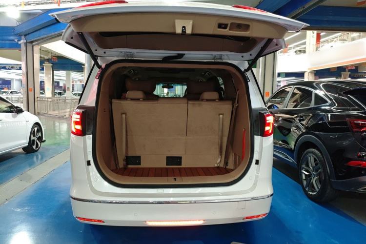 Used Buick GL8 2017 ES 28T Premium Version China V Standard