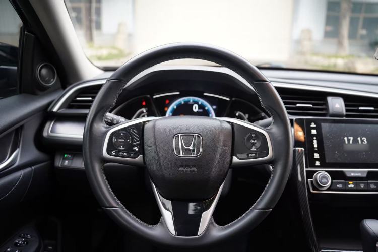 Used Honda Civic 2016 220TURBO CVT Prestige Edition
