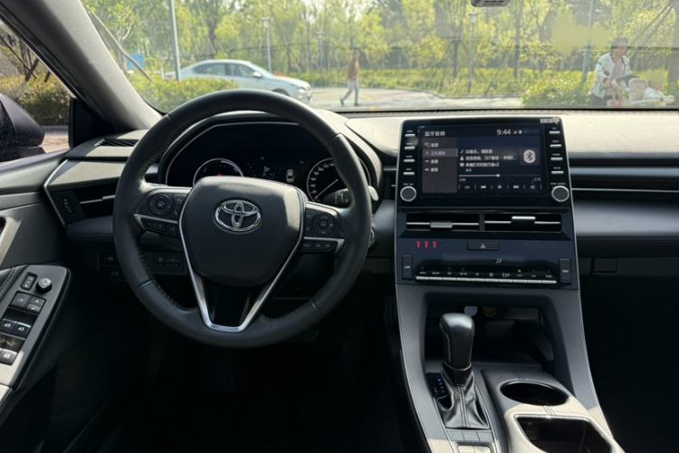 Used Toyota Avalon 2019 Dual-Engine 2.5L Luxury Edition China VI Standard
