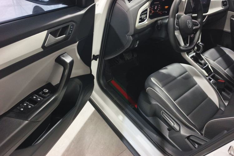 Used Volkswagen T-ROC 2024 280TSI DSG Two-Wheel-Drive Time Edition
