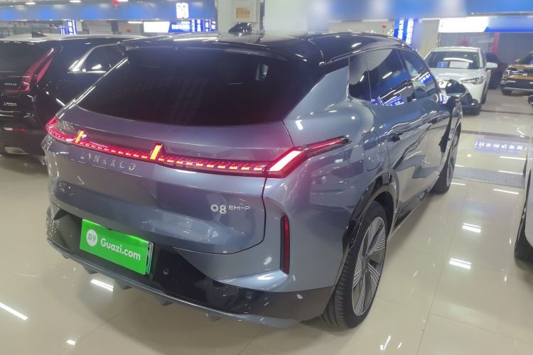 Used Lynk & Co 08 EM-P 2025 220 km All-Wheel-Drive Performance Halo