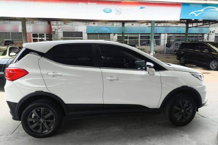 Used BYD Yuan New Energy 2019 EV535 Smart Connect Trendsetting Model
