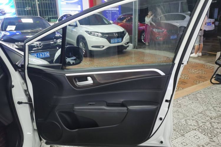 Used Honda Jade 2016 1.8L Automatic Comfort Elite Version 5 Seats