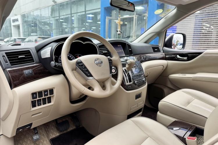 Used Nissan Quest 2015 3.5L SL
