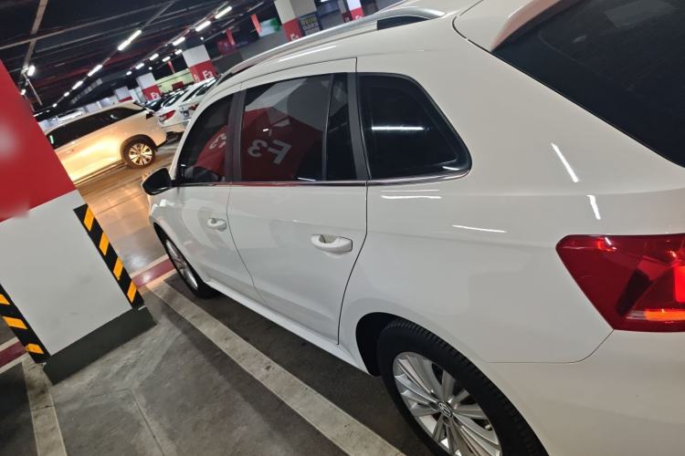 Used Volkswagen Gran Lavida 2013 1.6L Automatic Comfort Model
