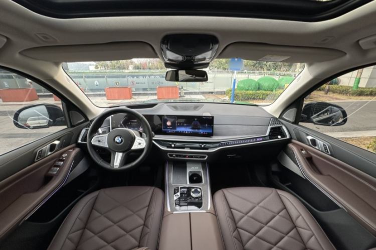 Used BMW X5 2023 xDrive 30Li Luxury M Sport Package