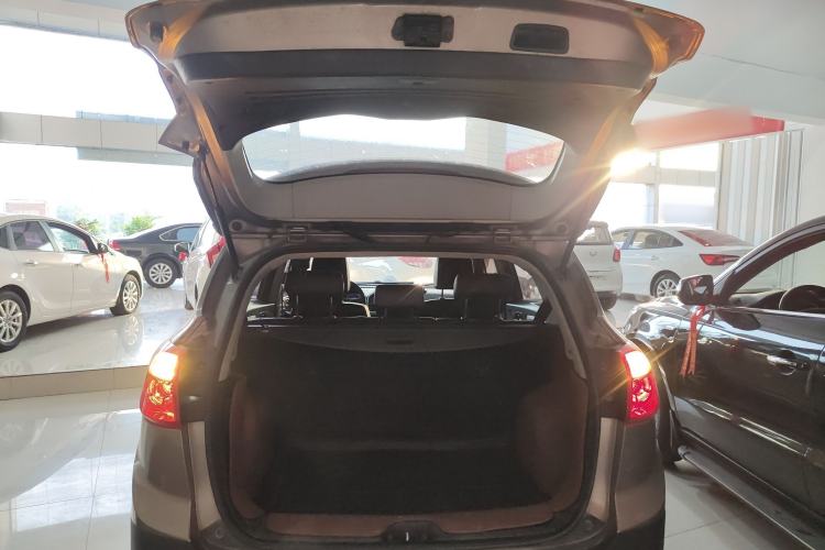 Used  Refine S3 2016 1.5L Manual Luxury Smart Version
